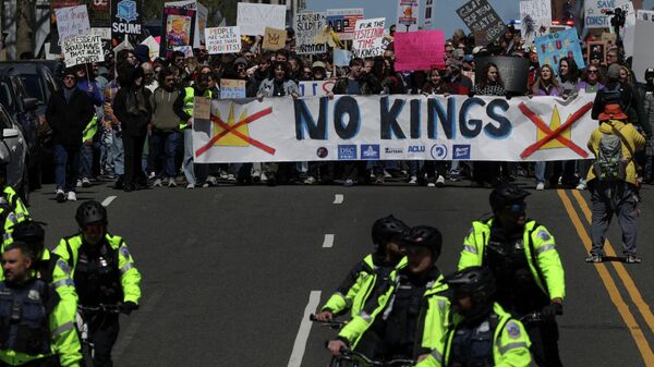 ABD genelinde “No Kings” protestoları: Trump yönetimine karşı binlerce gösteri - Sputnik Türkiye