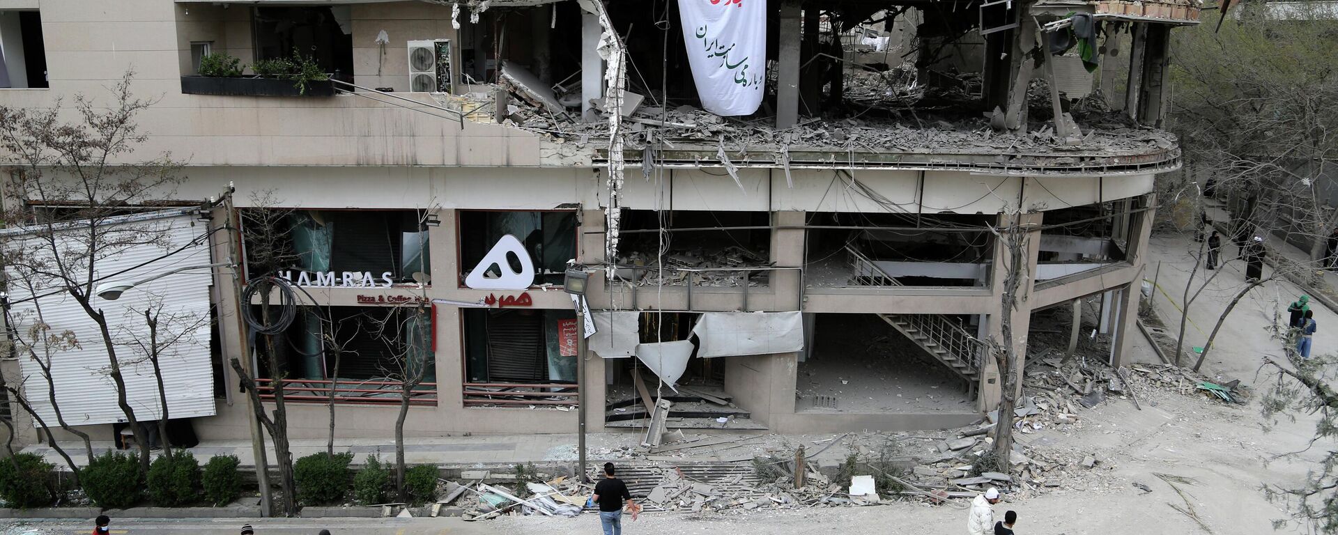 ABD-İsrail saldırısında vurulan Tahran'daki Al Araby TV binası - Sputnik Türkiye, 1920, 30.03.2026