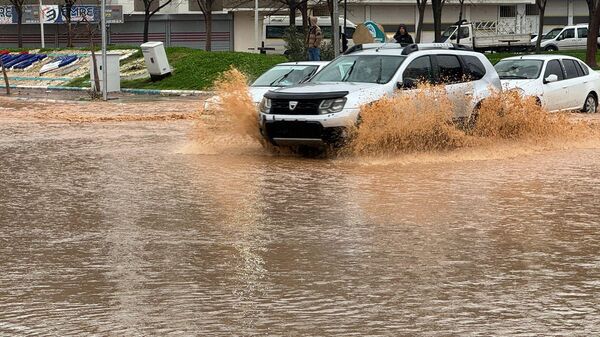 Sağanak - Sputnik Türkiye