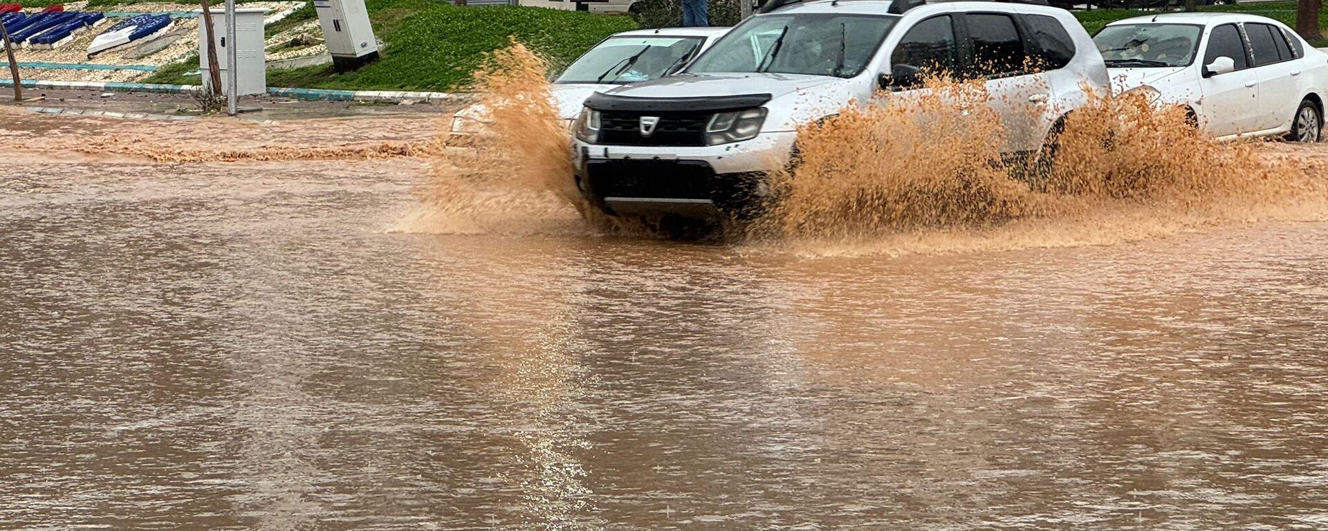 Sağanak - Sputnik Türkiye, 1920, 01.04.2026