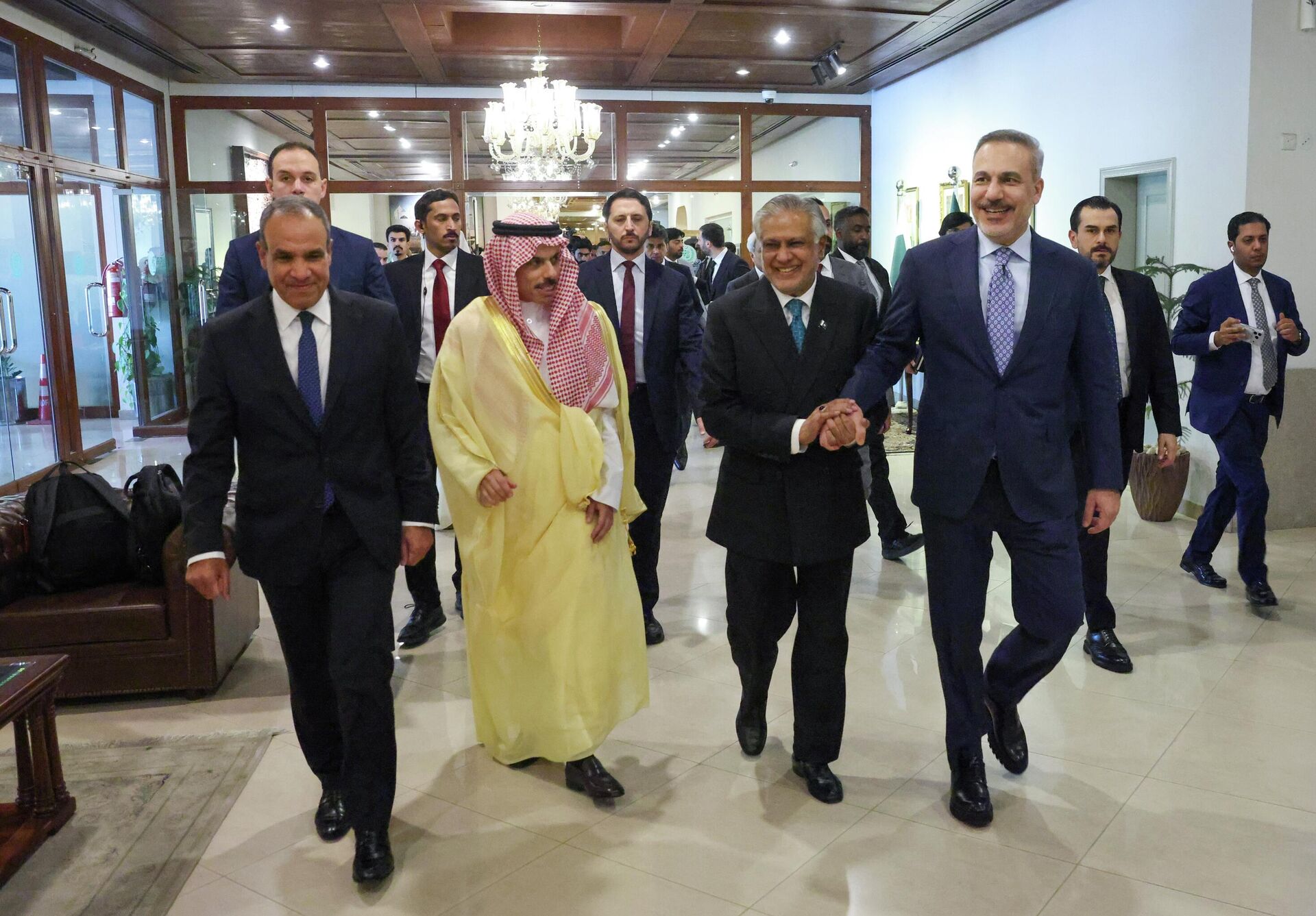 Türkiye, Mısır, Suudi Arabistan ve Pakistan Dışişleri Bakanları İslamabad'da bir araya geldi - Sputnik Türkiye, 1920, 30.03.2026