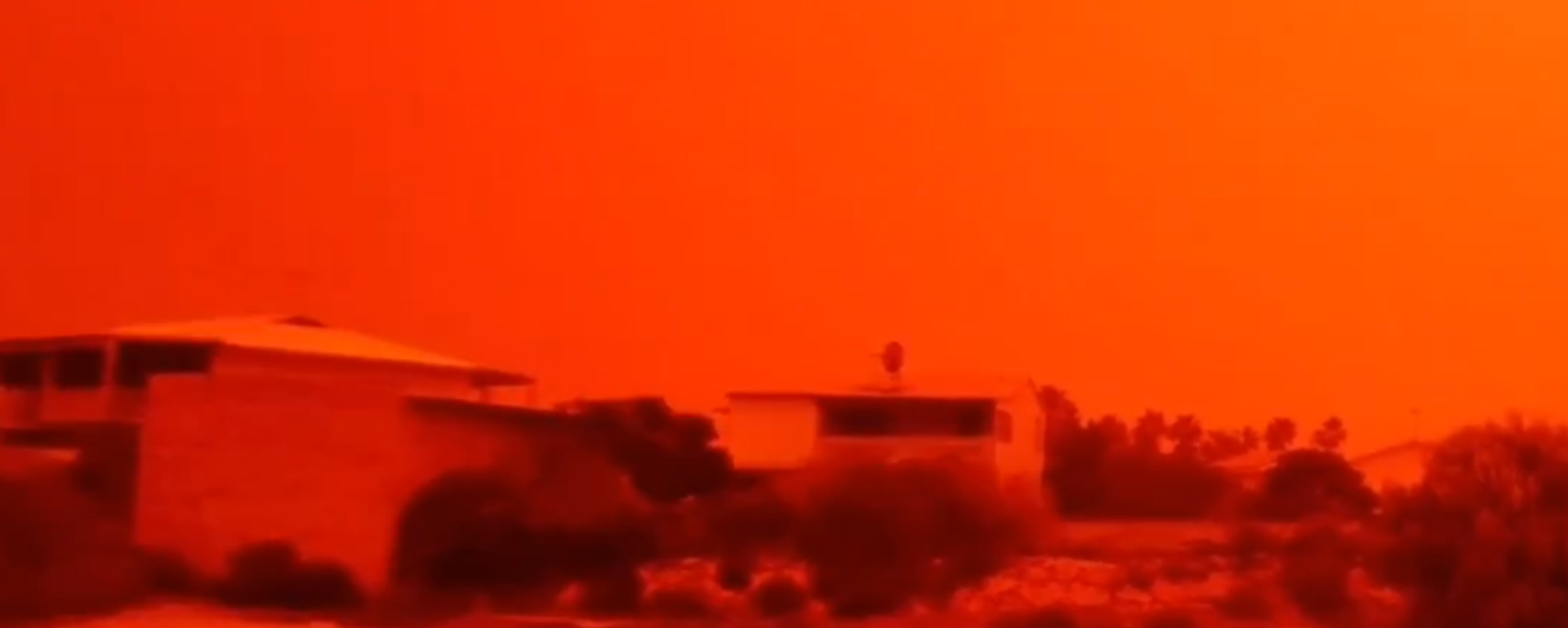 Avustralya'da gökyüzü kırmızıya döndü - Sputnik Türkiye, 1920, 30.03.2026