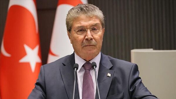 Ünal Üstel - Sputnik Türkiye