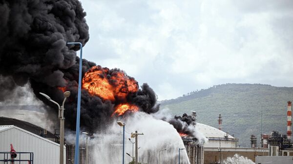 İsrail'in Hayfa tesisleri pazartesi günü İran'ın misilleme saldırılarında vuruldu - Sputnik Türkiye