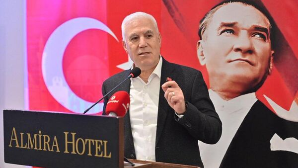 Mustafa Bozbey - Sputnik Türkiye