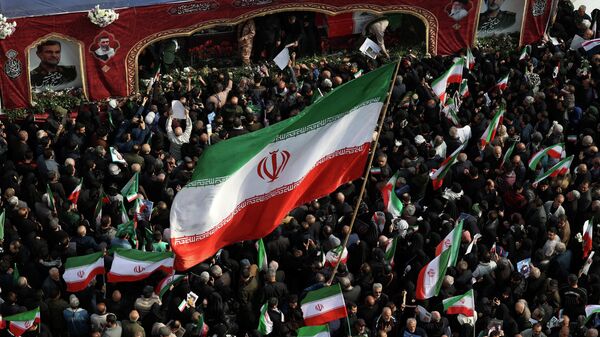 İran'ın öldürülen Deniz Kuvvetleri Komutanı Alirıza Tengsiri için Tahran'da cenaze töreni - Sputnik Türkiye