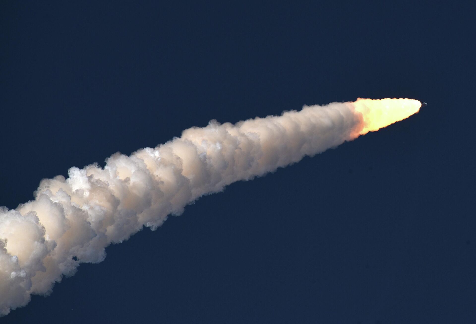 Artemis II mürettebatı Ay yolculuğu  - Sputnik Türkiye, 1920, 02.04.2026