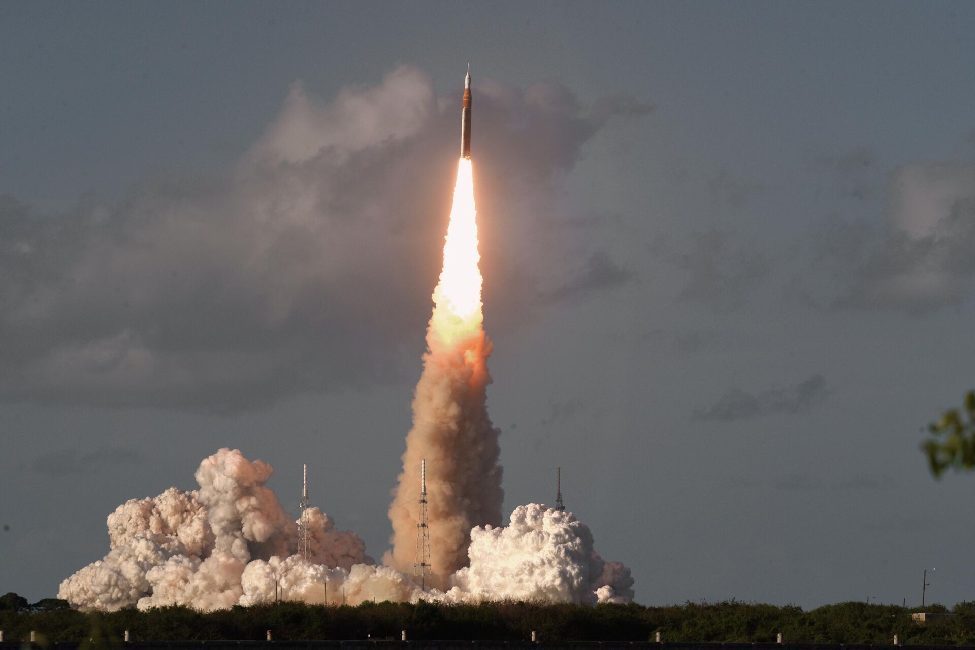 Artemis II mürettebatı Ay yolculuğu  - Sputnik Türkiye, 1920, 02.04.2026