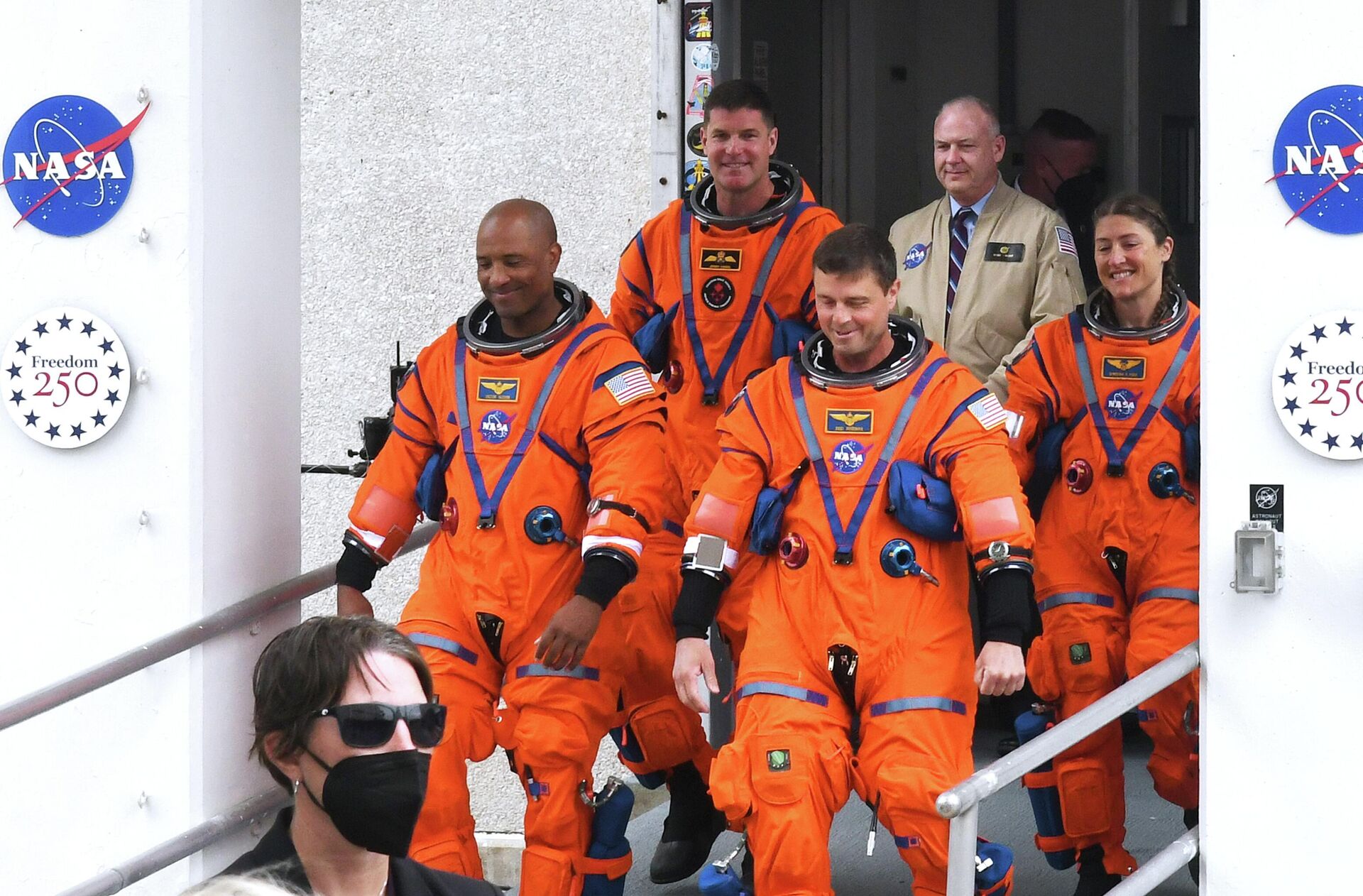 Artemis II mürettebatı Ay yolculuğu  - Sputnik Türkiye, 1920, 02.04.2026