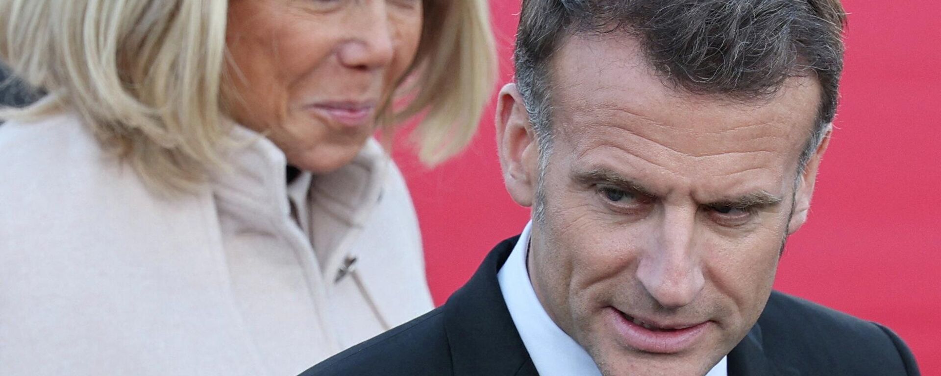 Brigitte Macron, Emmanuel Macron - Sputnik Türkiye, 1920, 03.04.2026