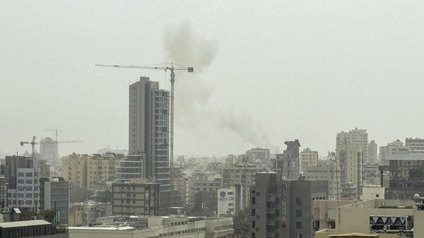 İsrail ordusu, Lübnan'ın başkenti Beyrut'un güneyinde yer alan Dahiye bölgesini 4 hava saldırısıyla hedef aldı. - Sputnik Türkiye