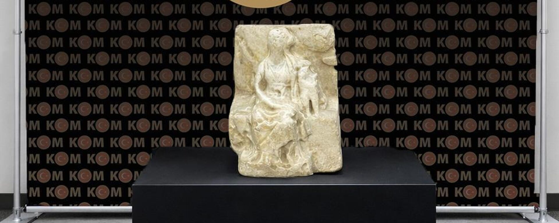 Edirne'de yurt dışına götürülmeye çalışılan Roma dönemine ait Tanrıça Kybele heykeli ele geçirildi - Sputnik Türkiye, 1920, 07.04.2026