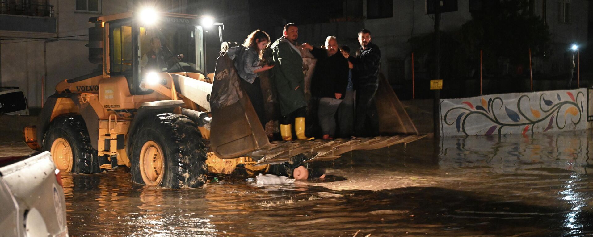 Osmaniye sel - Sputnik Türkiye, 1920, 08.04.2026