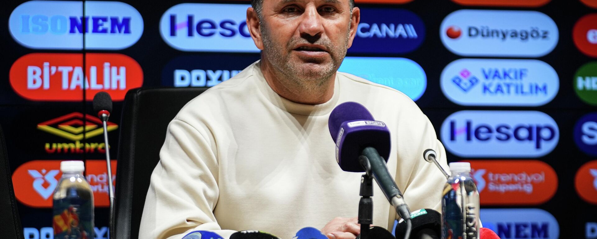 Galatasaray Teknik Direktörü Okan Buruk - Sputnik Türkiye, 1920, 09.04.2026