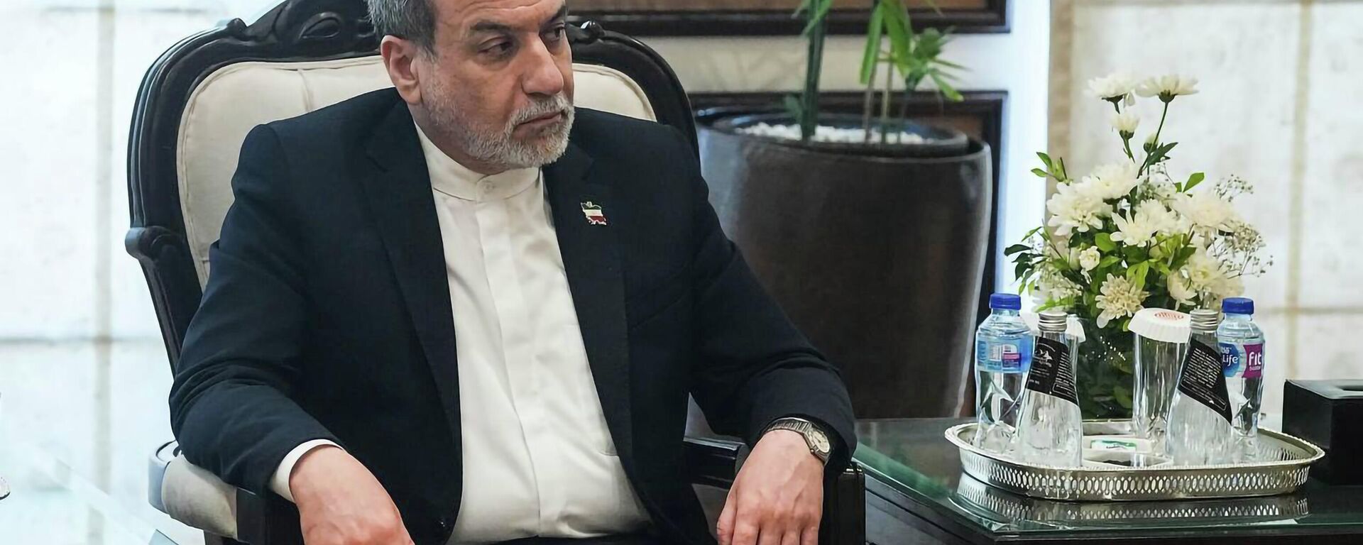 İran müzakere heyeti Pakistan Başbakanı Şerif ile görüştü - Sputnik Türkiye, 1920, 25.04.2026