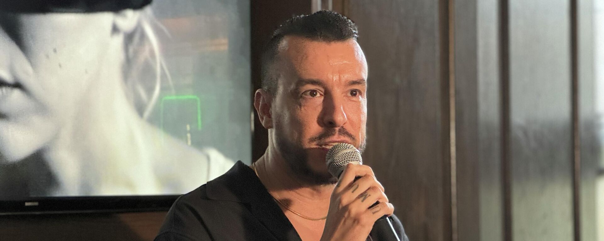 Cem Adrian - Sputnik Türkiye, 1920, 14.04.2026