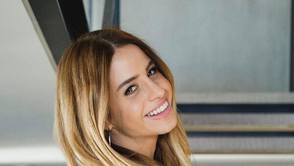 Büşra Pekin sosyal medya  - Sputnik Türkiye