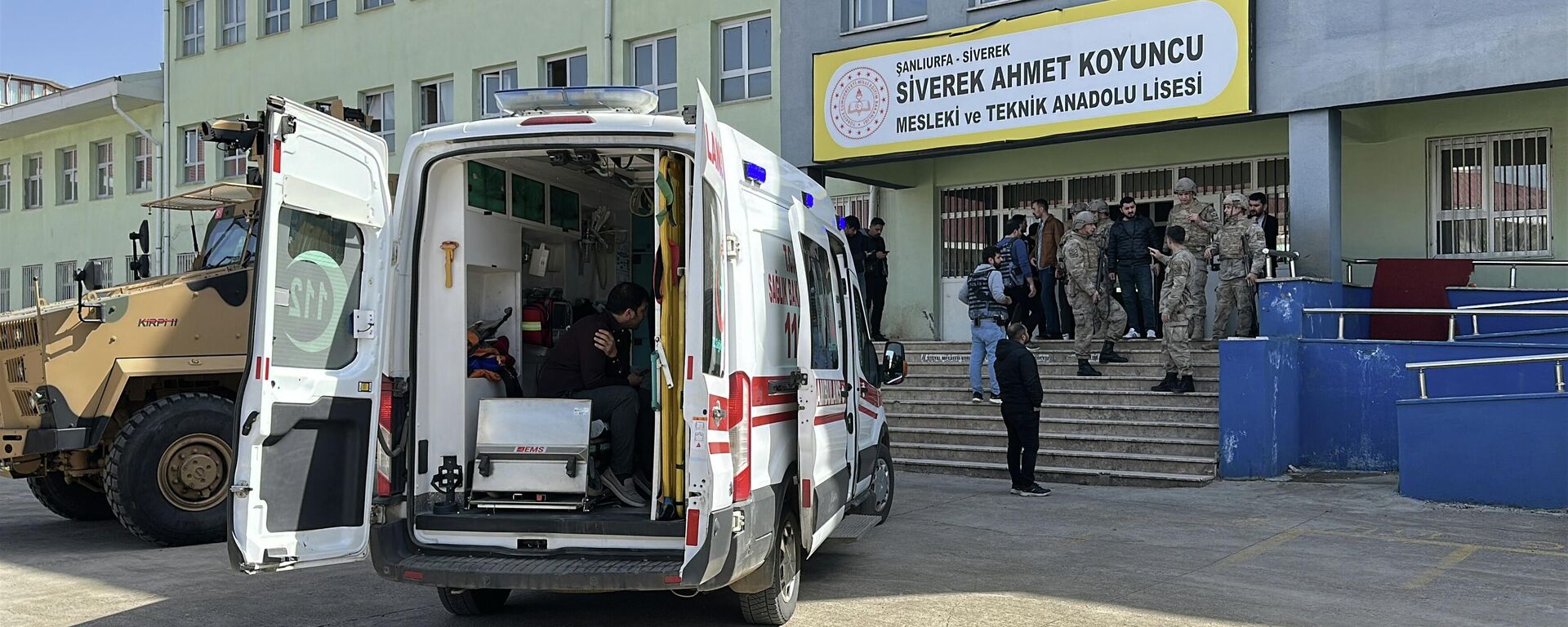 Şanlıurfa'da lisede silahlı saldırı: 16 yaralı var, saldırgan hayatına son verdi
 - Sputnik Türkiye, 1920, 14.04.2026