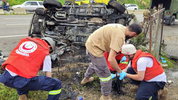 Lübnan'an Saadiyat bölgesinde İsrail saldırısının hedefi olan bölgeden - Sputnik Türkiye