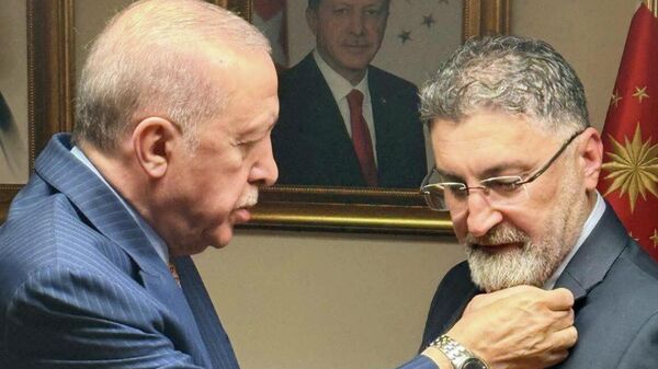 Serik Belediye Başkanı Kadir Kumbul AK Parti'ye katıldı - Sputnik Türkiye