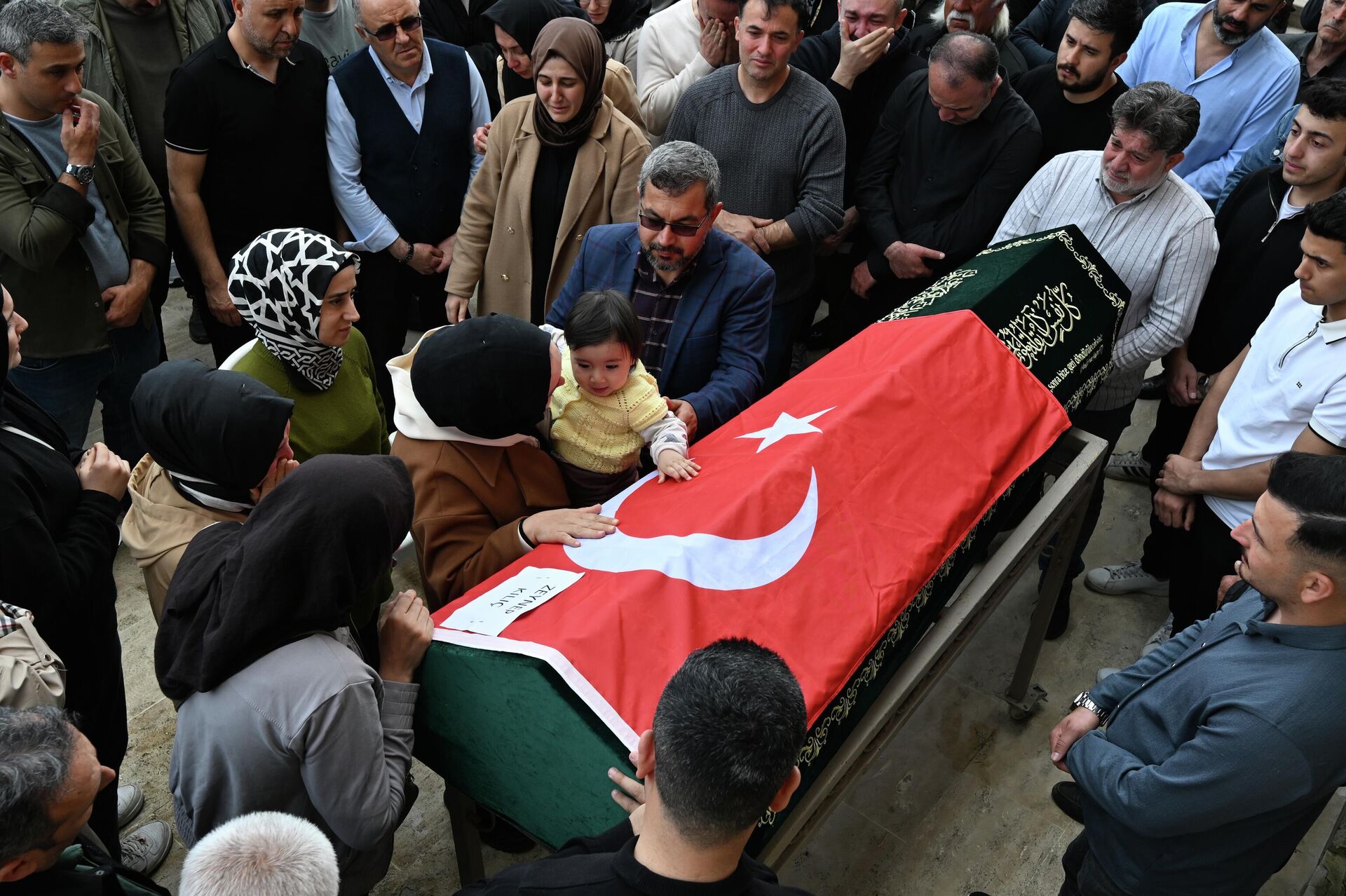 Kahramanmaraş cenazeler - Sputnik Türkiye, 1920, 16.04.2026