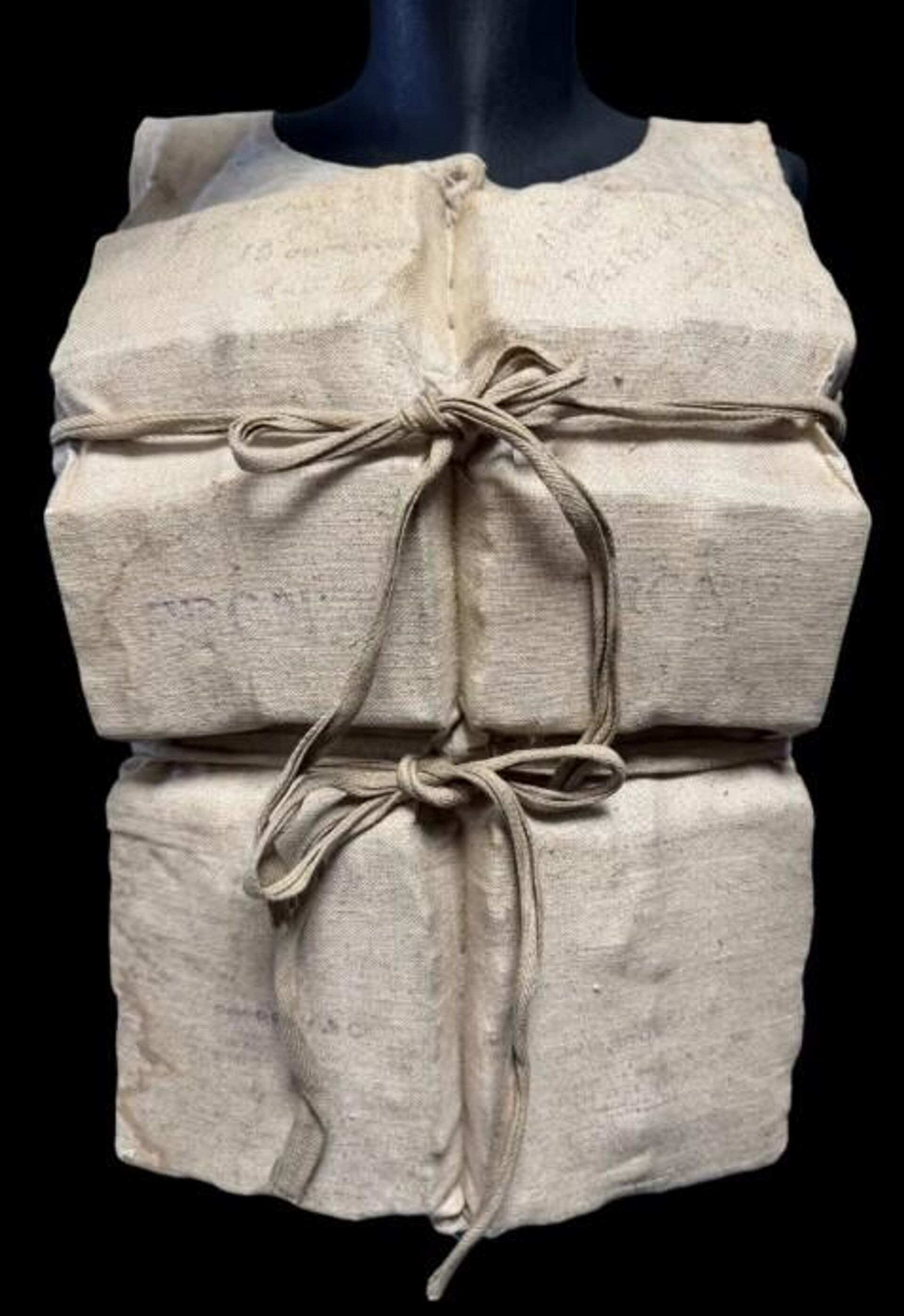 Titanik faciasından kalan can yeleği ilk kez açık artırmaya çıkıyor - Sputnik Türkiye, 1920, 17.04.2026