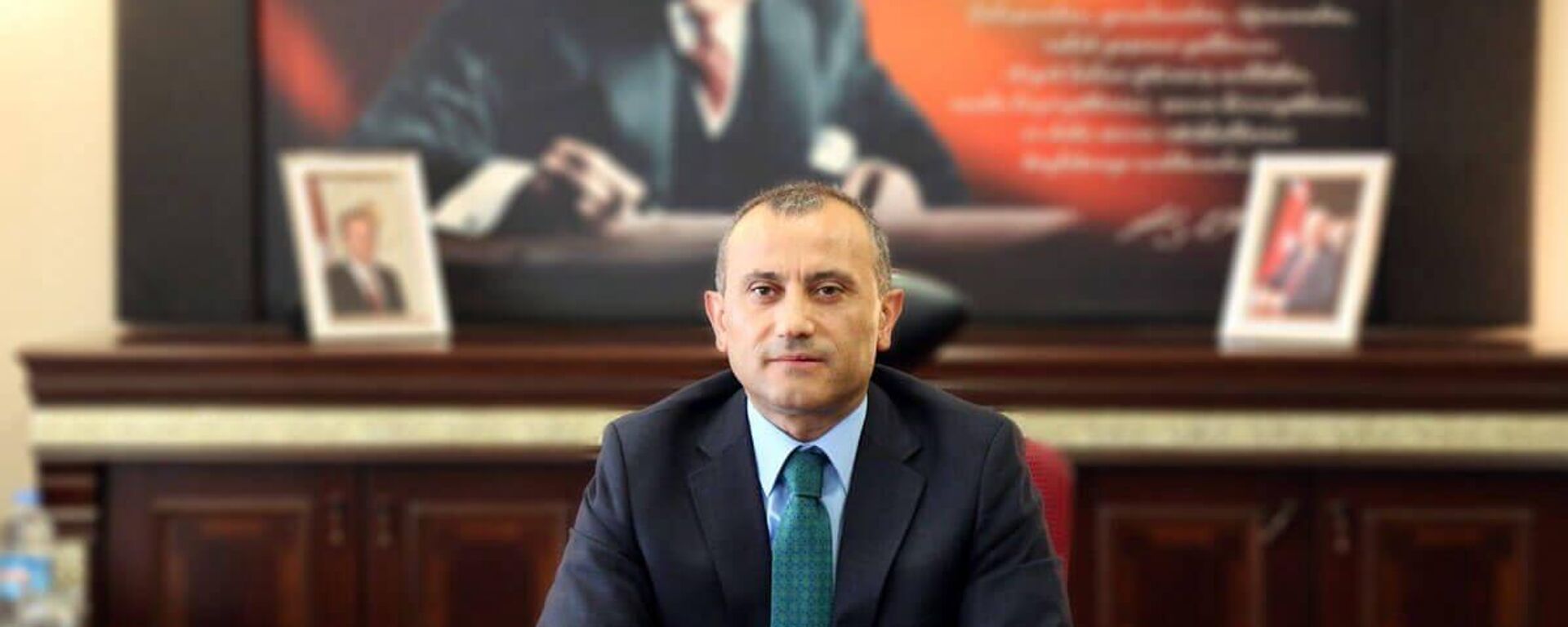 Eski Tunceli Valisi Tuncay Sonel - Sputnik Türkiye, 1920, 17.04.2026