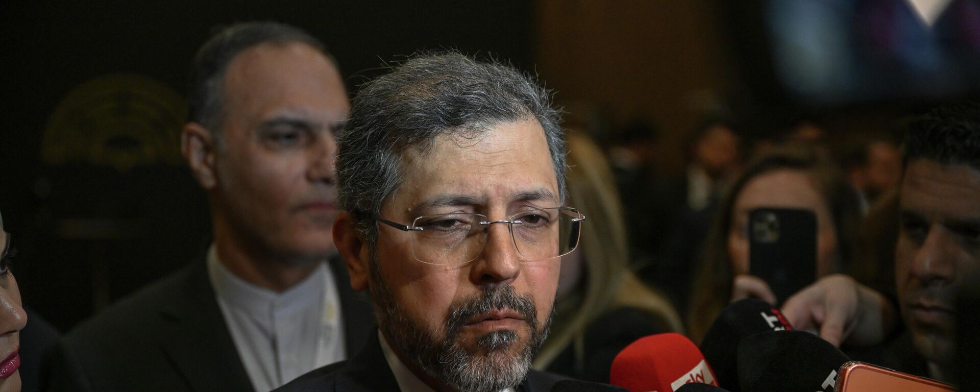 İran, yeniden savaşa dönüşü tetiklediği için geçici ateşkesi kabul etmediklerini belirtti - Sputnik Türkiye, 1920, 17.04.2026