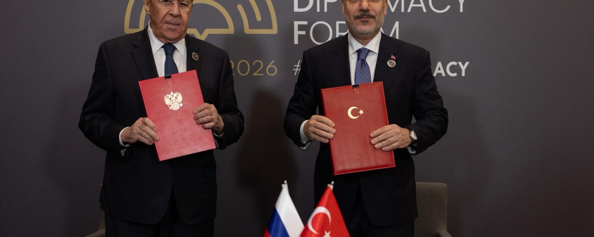 Dışişleri Bakan Fidan, Rusya Dışişleri Bakanı Lavrov ile görüştü - Sputnik Türkiye, 1920, 18.04.2026