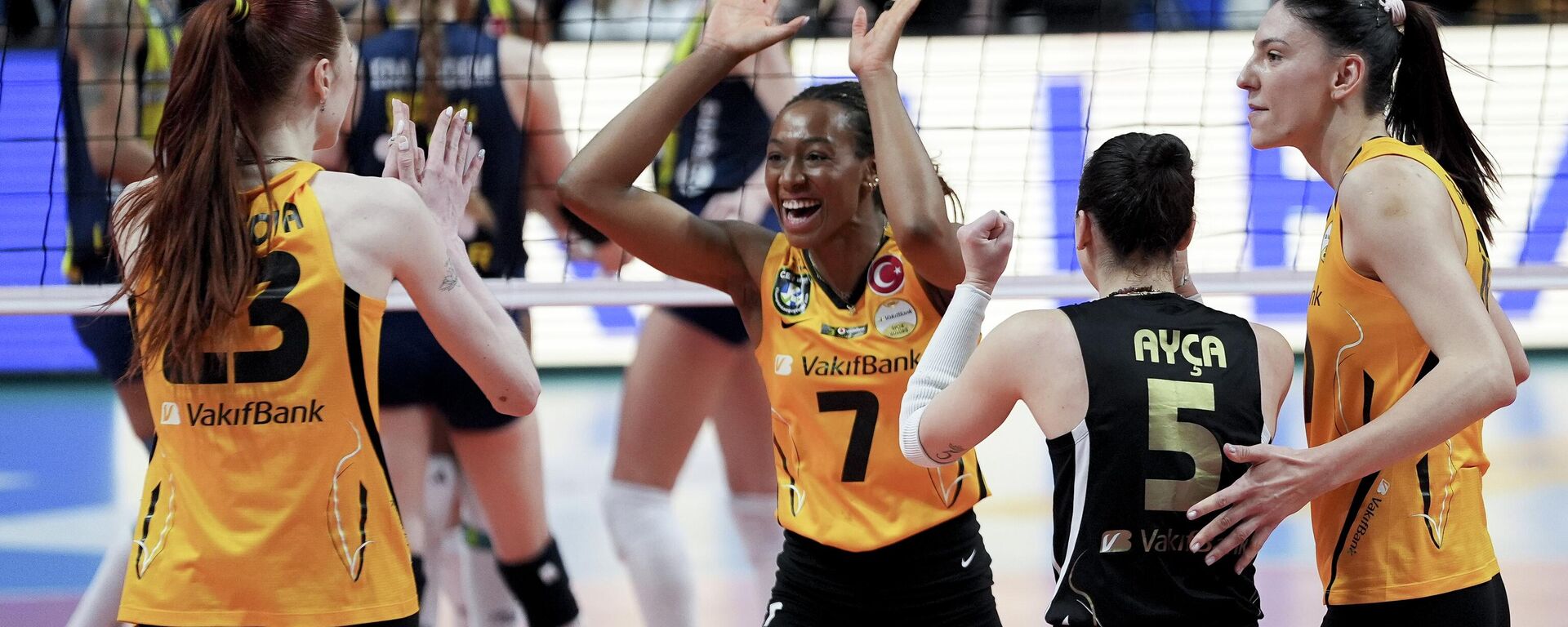 Sultanlar Ligi'nde şampiyon VakıfBank - Sputnik Türkiye, 1920, 19.04.2026