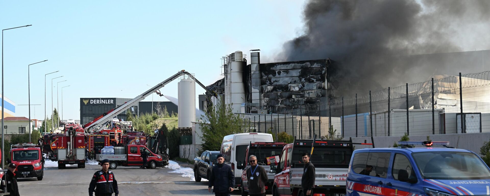 Ankara yangın - Sputnik Türkiye, 1920, 20.04.2026