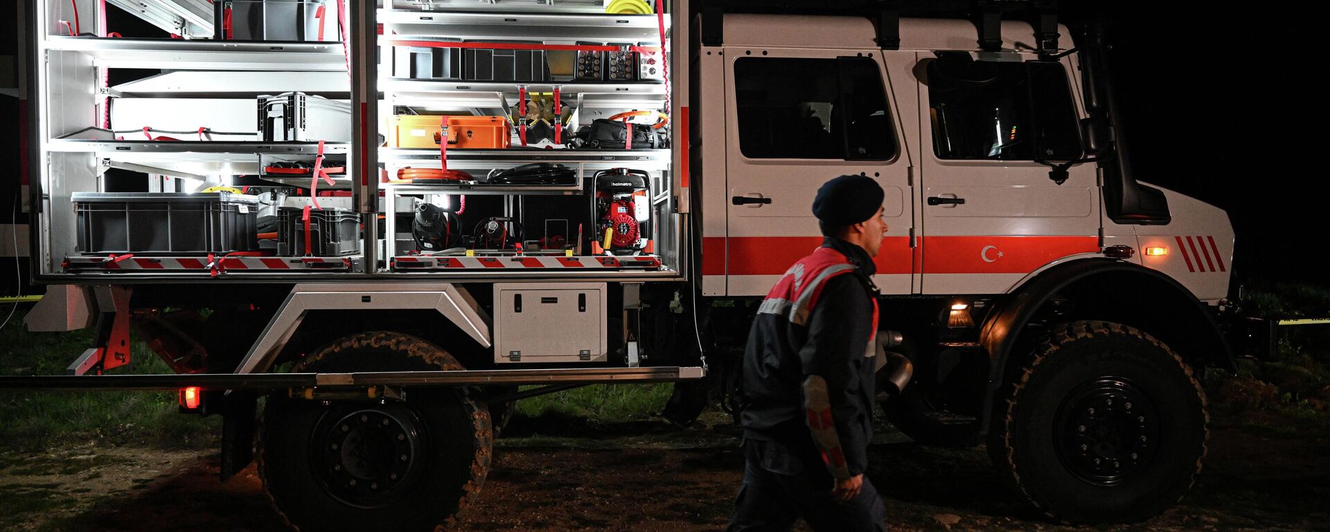 Kaza kırıma uğrayant CH-47 ağır nakliye helikopterinde incelemeler devam ediyor - Sputnik Türkiye, 1920, 21.04.2026