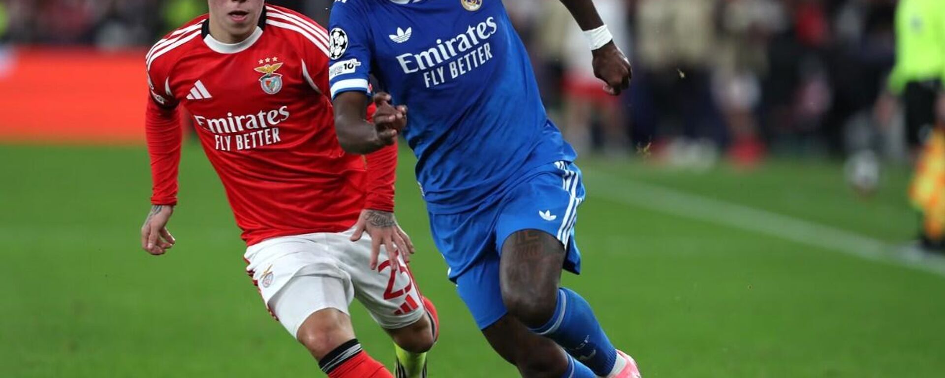 Gianluca Prestianni ve Vinícius Junior - Sputnik Türkiye, 1920, 24.04.2026