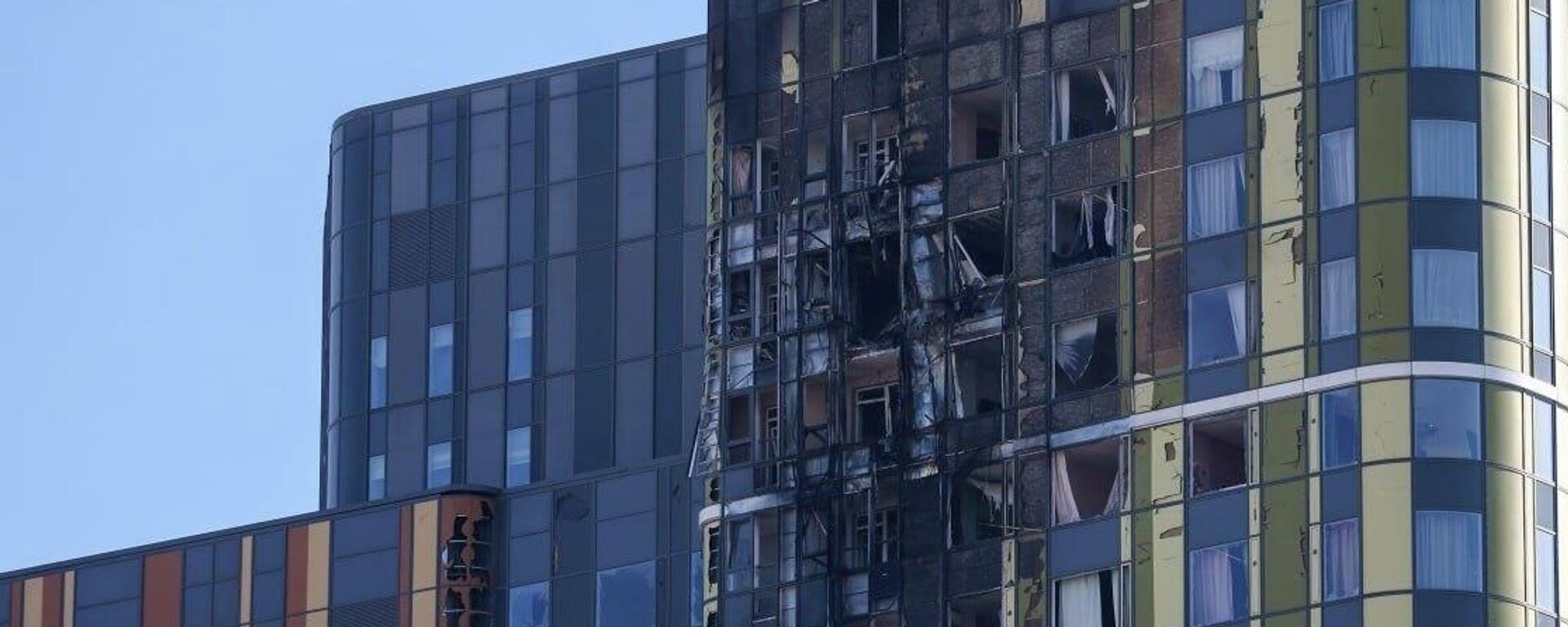 Ukrayna'ya ait İHA, Rusya'nın Yekaterinburg kentinde bir apartmana isabet etti - Sputnik Türkiye, 1920, 25.04.2026