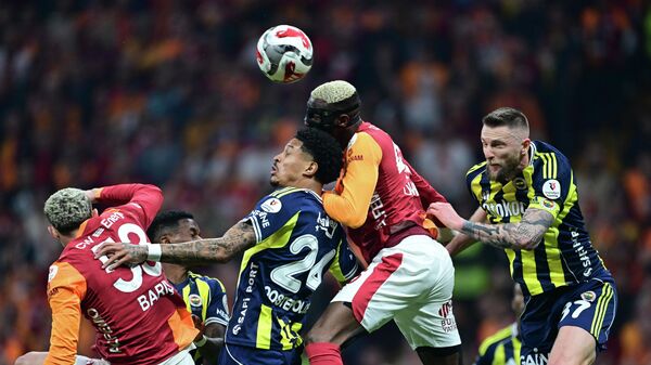 Trendyol Süper Lig'in 31. haftasında Galatasaray ile Fenerbahçe takımları RAMS Park’ta karşılaştı - Sputnik Türkiye