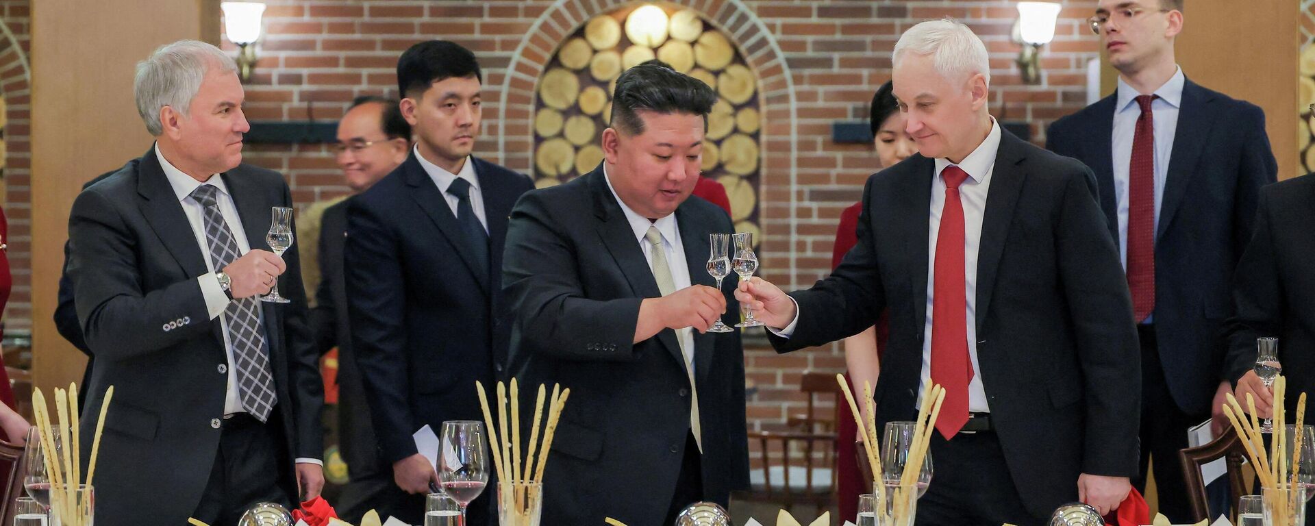 Музейно-мемориальный комплекс в Пхеньяне, посвященный подвигу героев зарубежной военной операции - Sputnik Türkiye, 1920, 27.04.2026