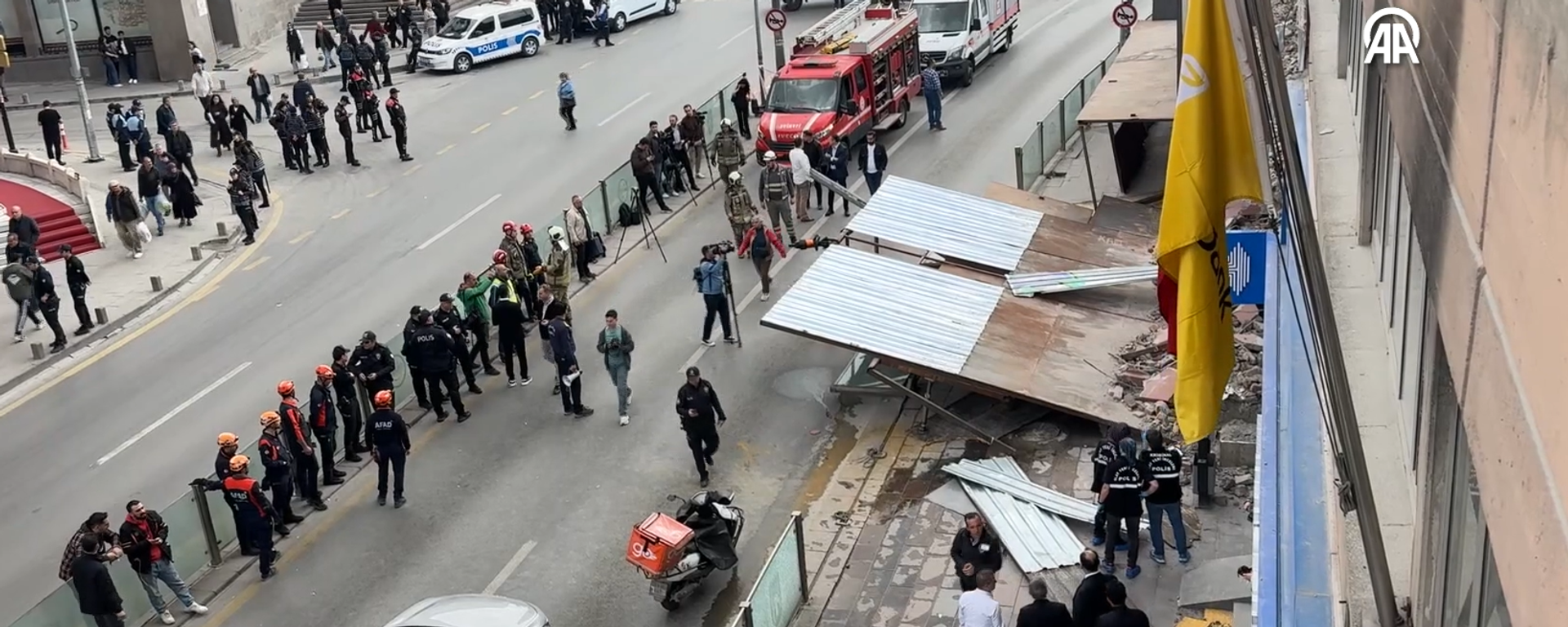 Ankara'da kontrollü yıkım esnasında platform çöktü - Sputnik Türkiye, 1920, 27.04.2026