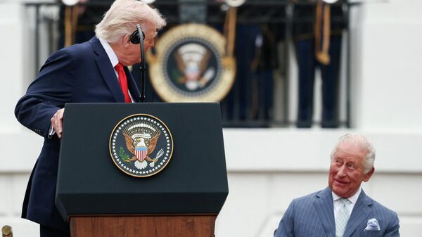 Donald Trump ve İngiltere Kralı 3. Charles - Sputnik Türkiye
