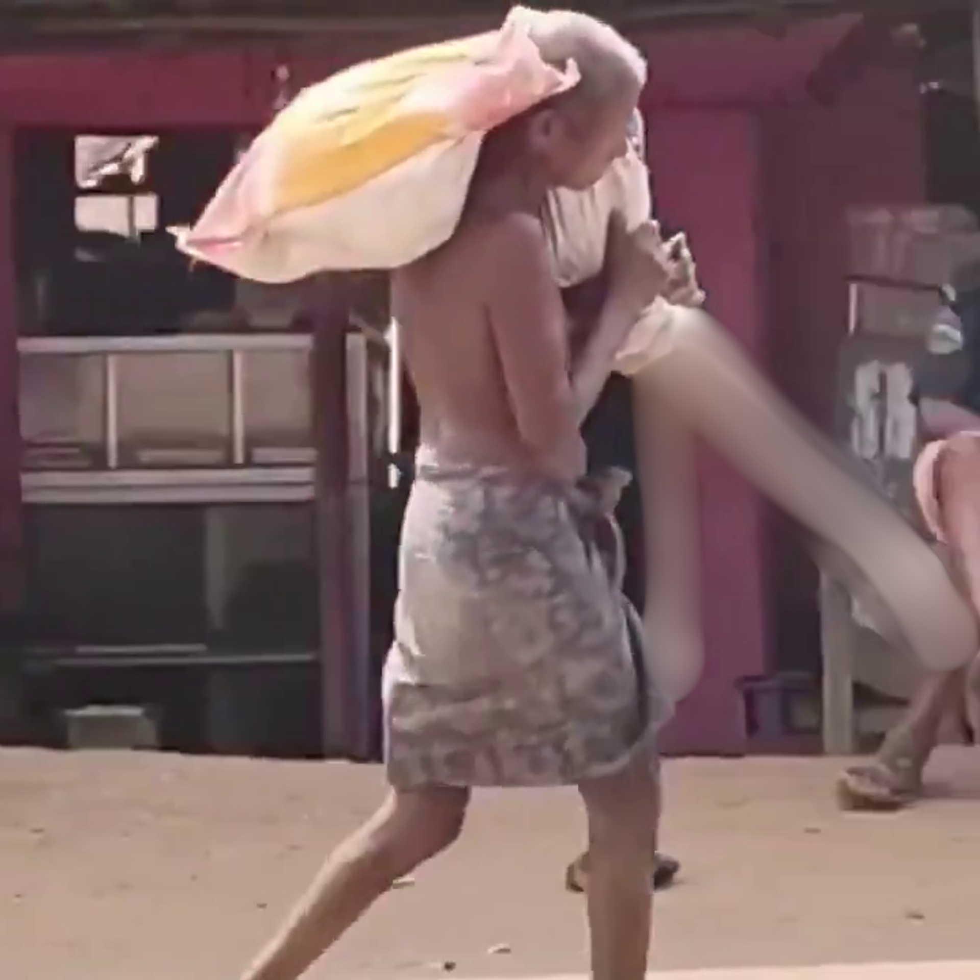 Ablasının ölümüne dair kanıt isteyen bankaya mezardan çıkardığı kemikleri getirdi - Sputnik Türkiye, 1920, 29.04.2026