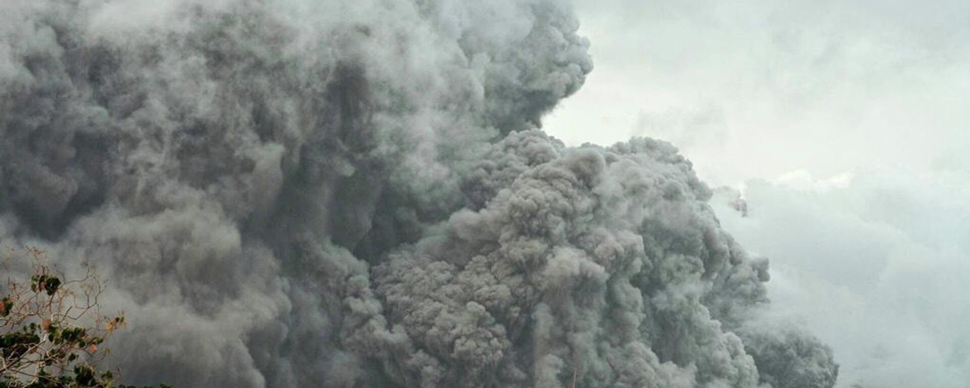 Filipinler Mayon yanardağı - Sputnik Türkiye, 1920, 03.05.2026