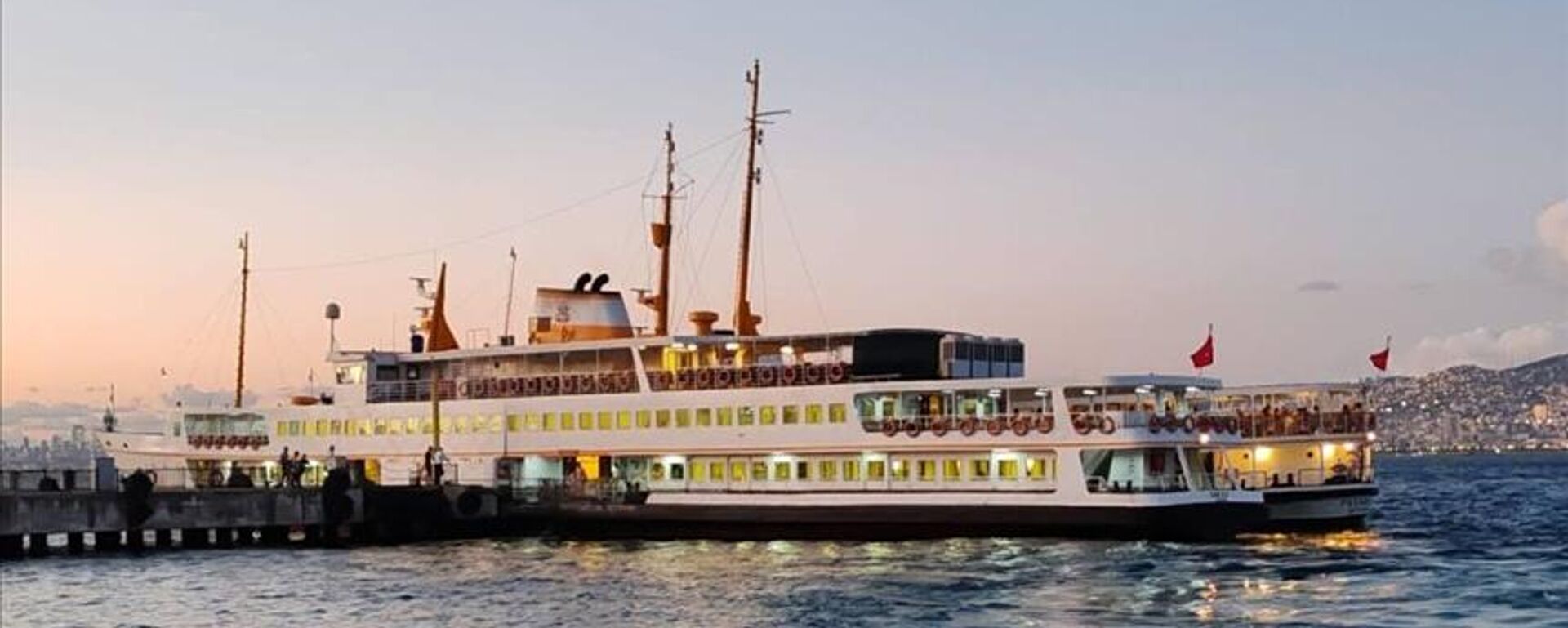 Kadıköy vapur - Sputnik Türkiye, 1920, 05.05.2026