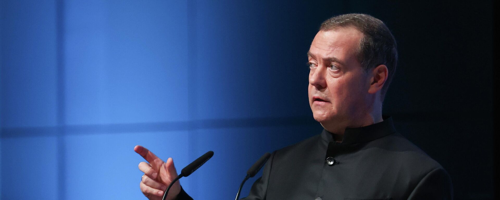 Rusya Güvenlik Konseyi Başkan Yardımcısı ve iktidardaki Birleşik Rusya partisinin lideri Dmitriy Medvedev - Sputnik Türkiye, 1920, 07.05.2026