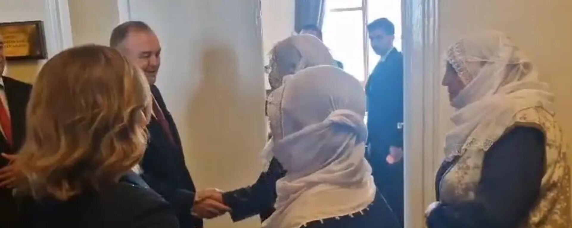 Barış Anneleri, MHP TBMM Grubunu ziyaret etti - Sputnik Türkiye, 1920, 07.05.2026
