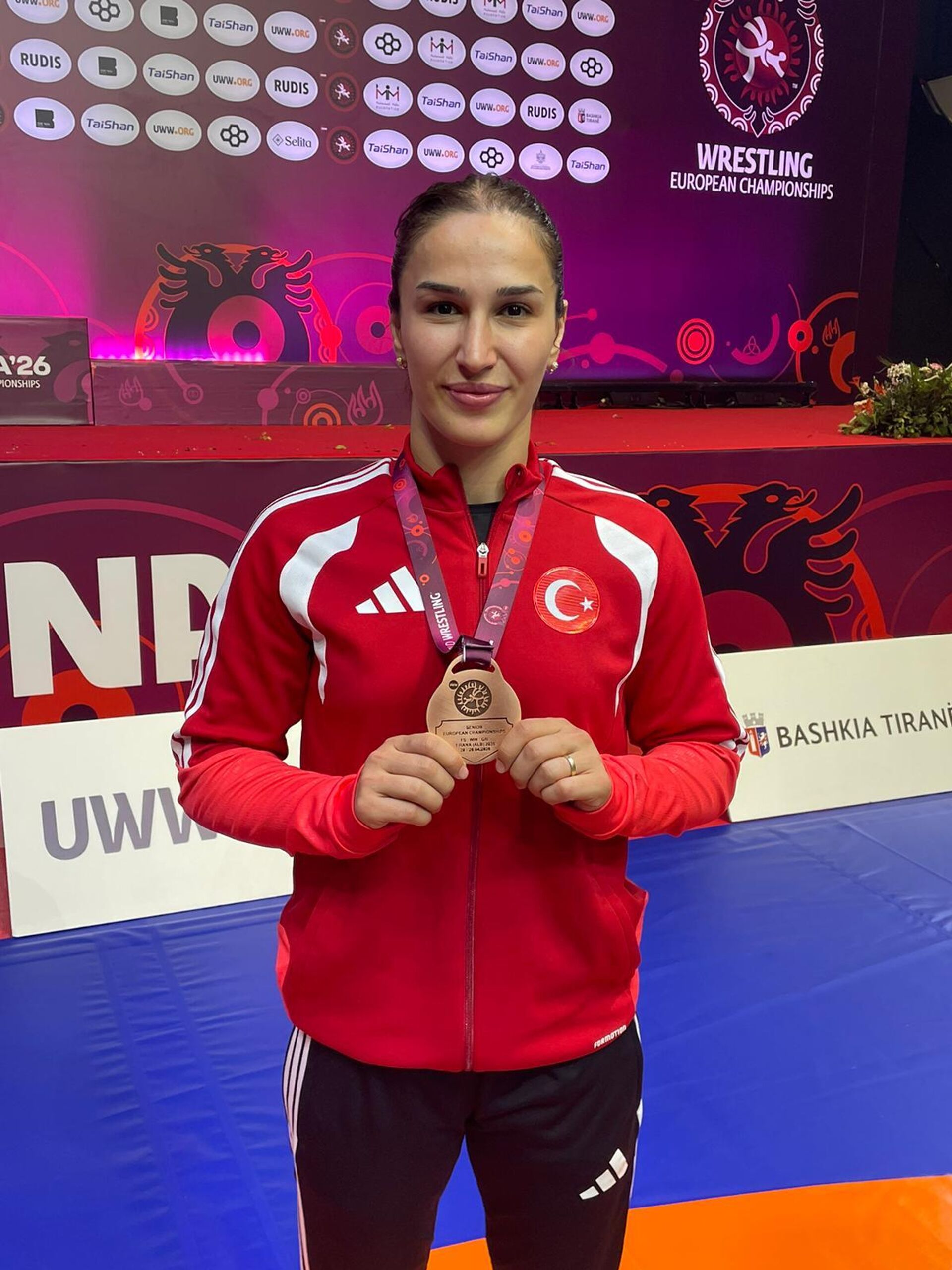 Buse Tosun Çavuşoğlu - Sputnik Türkiye, 1920, 14.05.2026
