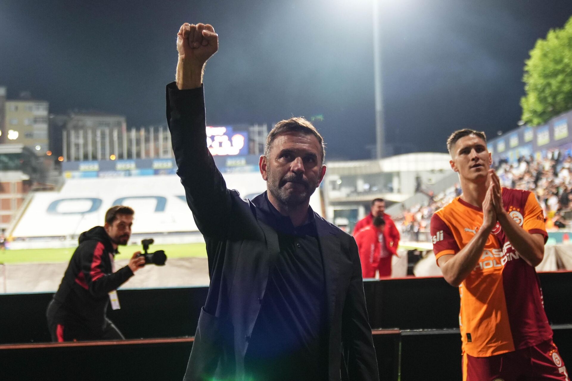 Galatasaray Teknik Direktörü Okan Buruk  - Sputnik Türkiye, 1920, 18.05.2026