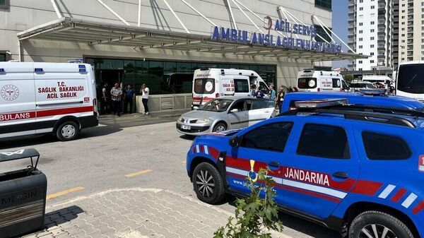 Mersin'de silahlı saldırgan 6 kişiyi öldürdü, 8 kişiyi yaraladı
 - Sputnik Türkiye