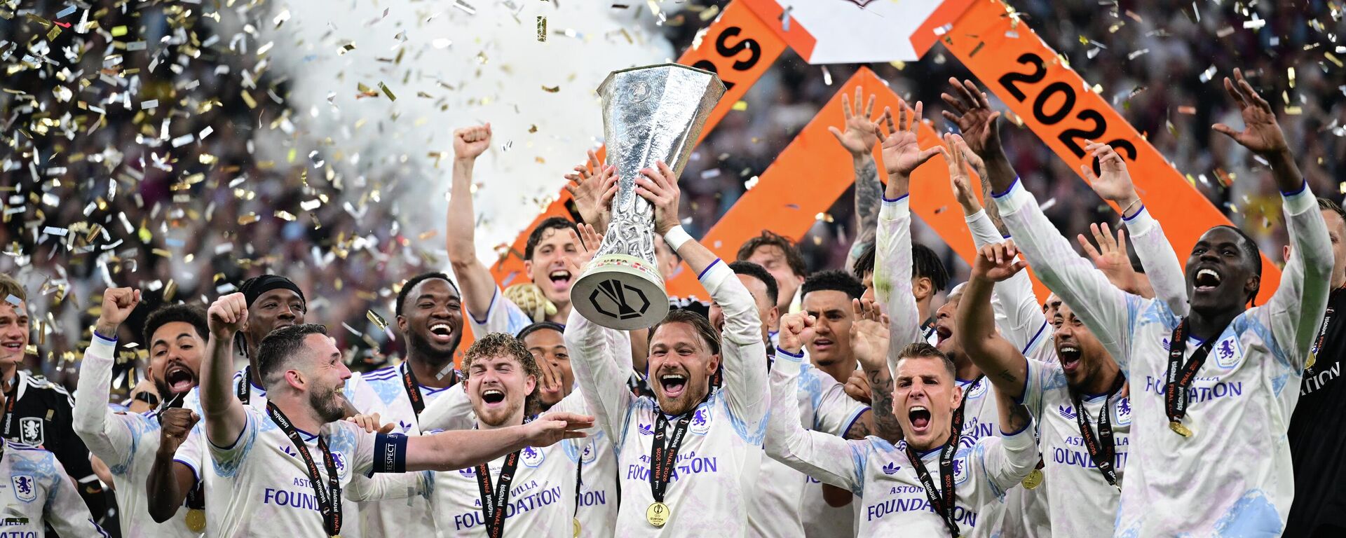 UEFA Avrupa Ligi final maçındaFreiburg'u 3-0 mağlup eden Aston Villa, kupa sevinci yaşadı - Sputnik Türkiye, 1920, 20.05.2026