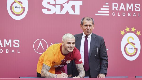Icardi ve Dursun Ozbek - Sputnik Türkiye