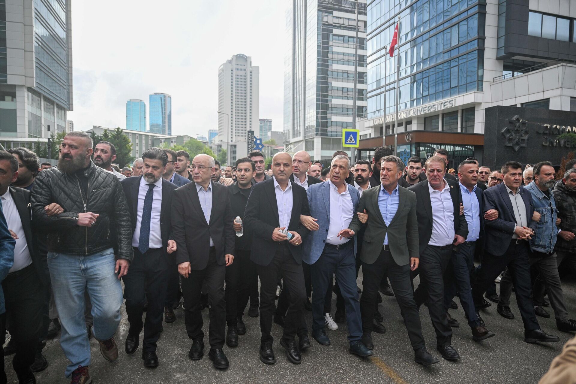 CHP Genel Merkezi önünde hareketlilik - Sputnik Türkiye, 1920, 24.05.2026