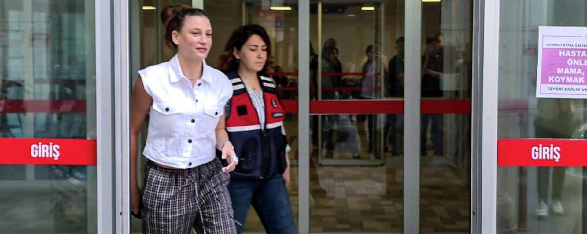 Serenay Sarıkaya - Sputnik Türkiye, 1920, 05.06.2026